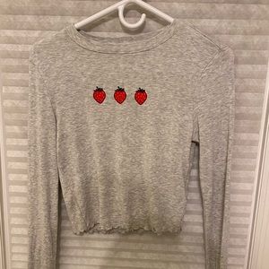 strawberry long sleeve crop top